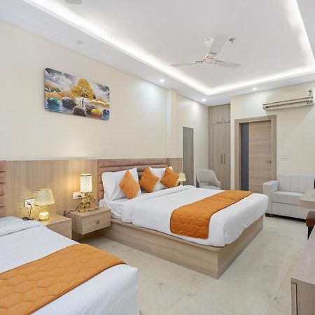 Hotel Sudarshan Ayodhya Exteriér fotografie
