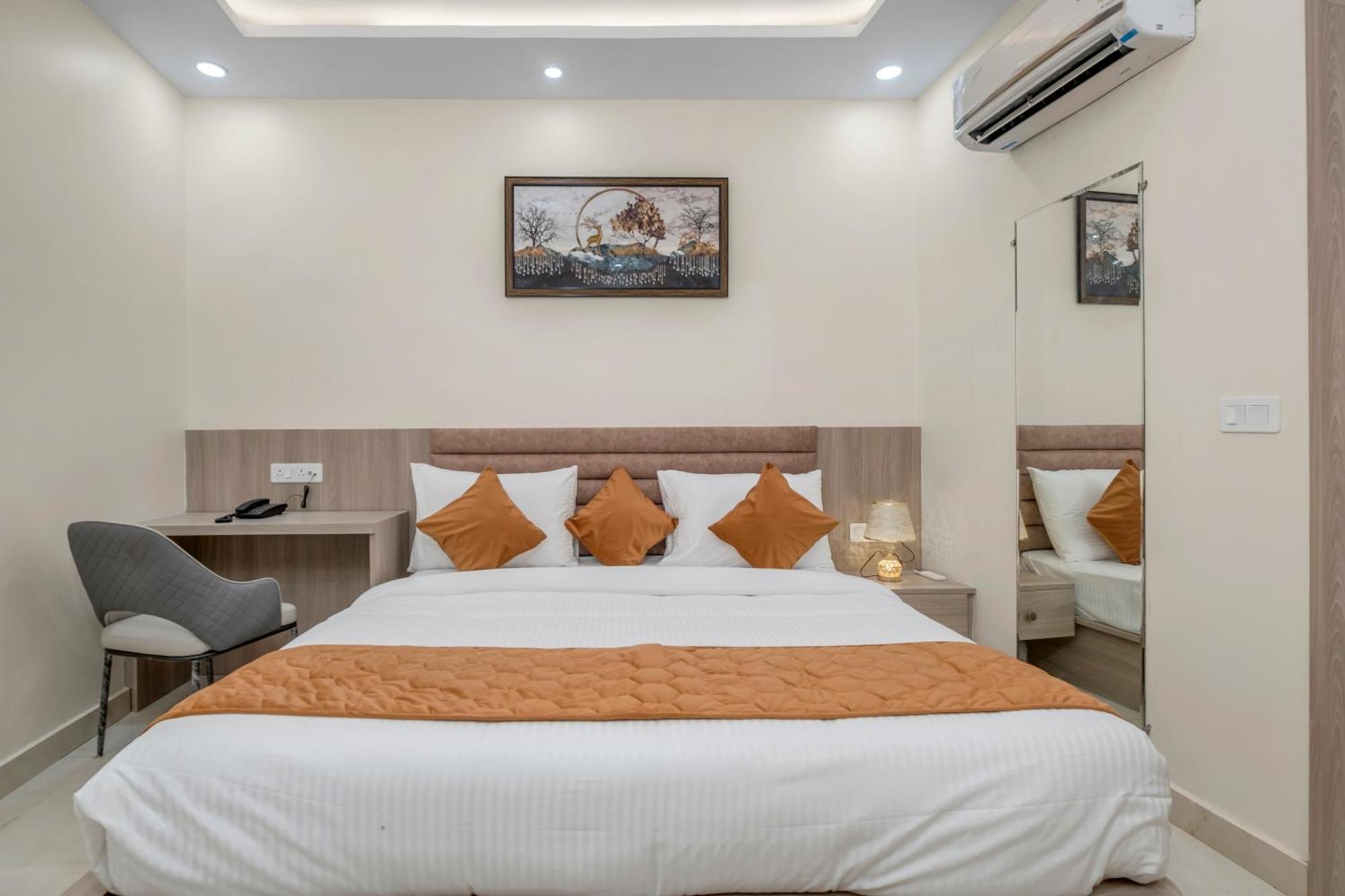 Hotel Sudarshan Ayodhya Exteriér fotografie