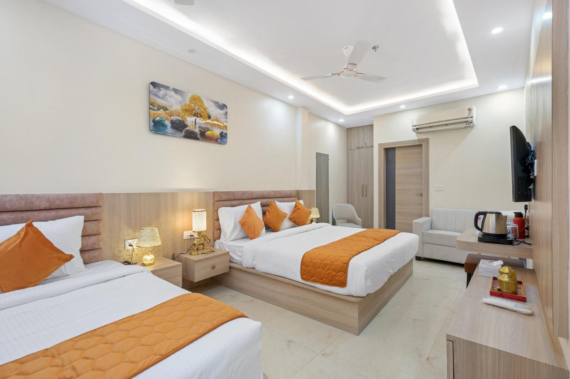 Hotel Sudarshan Ayodhya Exteriér fotografie